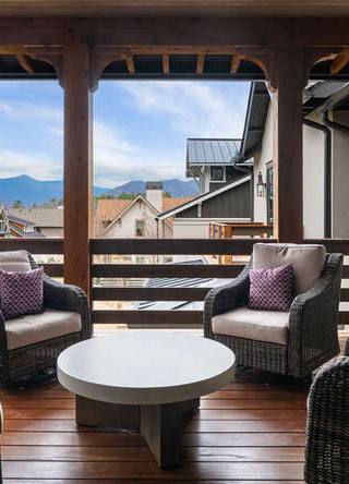 25 Rantis Ln Black Mountain NC-small-235-146-Image125-666×444-72dpi