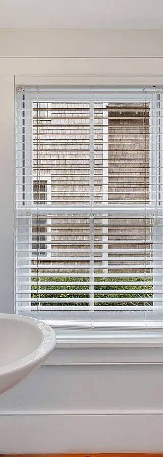 2b9c9a743ae283d95f5f9b6a365e967f-uncropped_scaled_within_1344_1008 copy