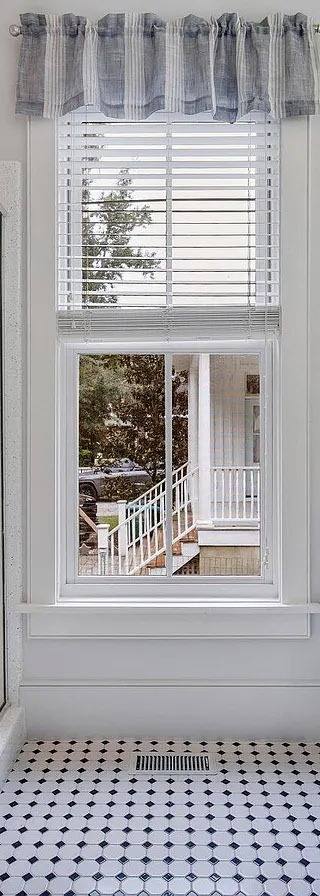 2c03aae101fb98c7226ae2fc7693f49e-uncropped_scaled_within_1344_1008 copy