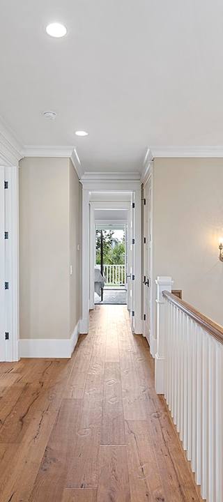 Upstairs-hallway