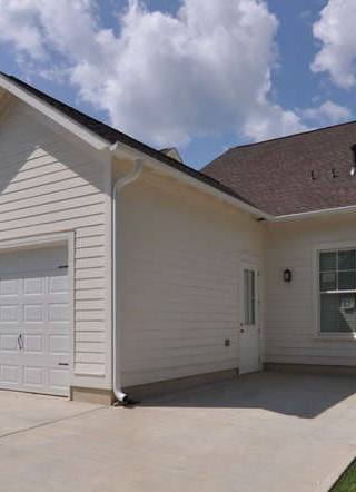 photo-1872482-Single-Garage