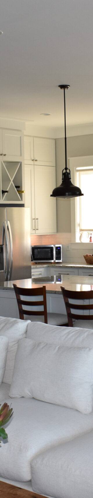 6 living room island and breakfast (3)