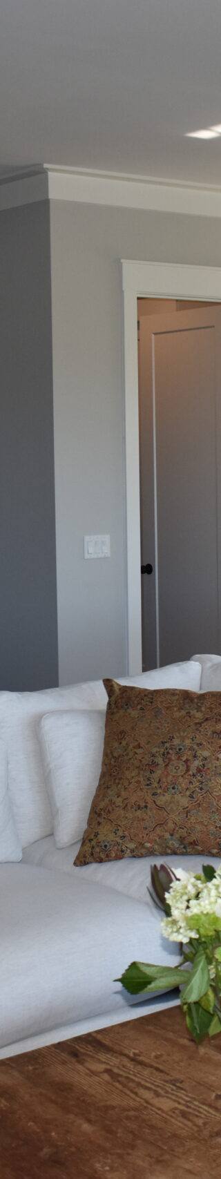 6 living room island and breakfast (5)