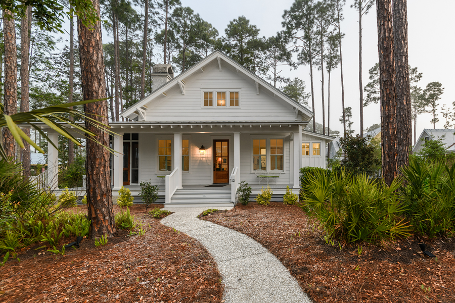8 Tips to Create the Perfect Woodsy Cabin Home